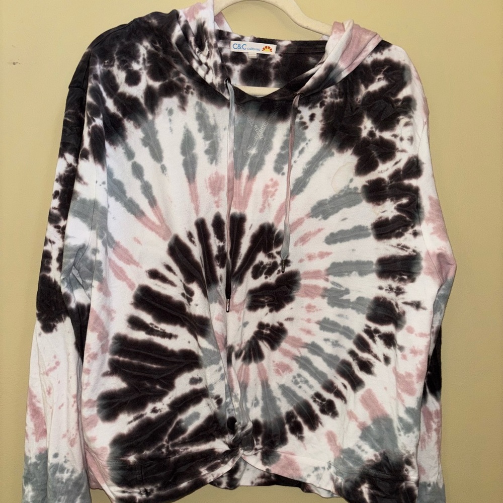 C&C CALIFORNIA Tie-Dye Twist-Front Hoodie with Spiral Design Size XL